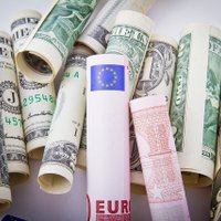 Eiro vērtība pirmo reizi kopš 2002. gada kļuvusi mazāka par dolāra vērtību