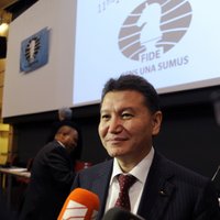 FIDE prezidents no ASV pieprasa 50 miljardus dolāru par morālo un materiālo kaitējumu