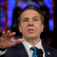 Губернатор штата Нью-Йорк дважды за неделю обвинен в домогательствах
