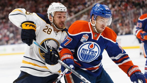 Oscar Klefbom Edmonton Oilers, Zemgus Girgensons Buffalo Sabres 