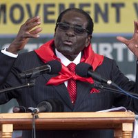 92 gadus vecais Mugabe atkal kandidēs uz Zimbabves prezidenta amatu