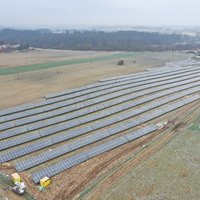ФОТО: Latvenergo открыла первый парк солнечных панелей в Литве