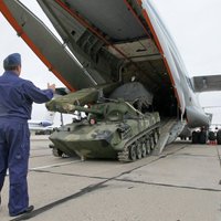 НАТО: поток оружия из России на восток Украины увеличился