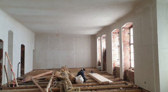 ФОТО. В Цесвайнском замке продолжаются реставрационные работы