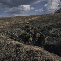 Pentagons pārvērtējis Ukrainai paredzētās munīcijas vērtību, vēsta aģentūra