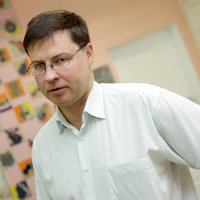 Sankciju ietekme: Latvijai jau ir pieredze ar palīdzības sniegšanu uzņēmējiem, norāda Dombrovskis