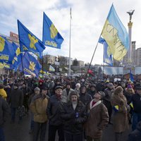 В Западной Украине создают штабы сопротивления, в Киев стягиваются войска