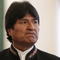 Bolīvijas pagaidu prezidente draud Moralesam ar tiesu atgriešanās gadījumā