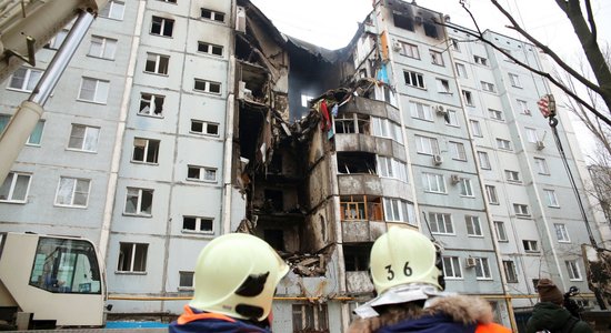 Foto: Gāzes eksplozijā bojātajā Volgogradas dzīvokļu namā atrasti četri bojāgājušie