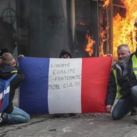 Оппозиция обвиняет французские власти в бессилии