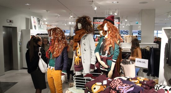 'H&M' atvērs trešo veikalu Latvijā