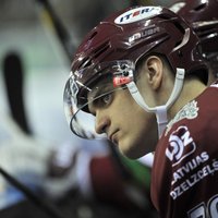 Latvijas hokejists Pavlovs pieķerts dopinga lietošanā; izlases rezultāti Sočos netiks pārskatīti