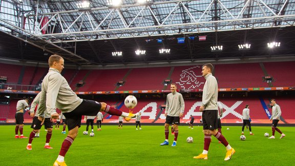 Futbols, Latvijas futbola izlase. Treniņš Nīderlandē - 13