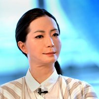 Japāņi prezentē androīdu – TV ziņu diktoru