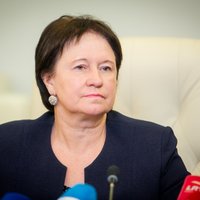 Lietuvas ministre atvainojas Dūklavam par situāciju pēc medību pasākuma