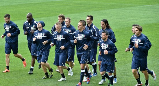 Ranokija un Destro kā pēdējie atskaitīti no Itālijas futbola izlases sastāva