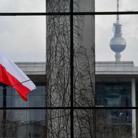 Vairums poļu uzskata, ka Vācijai būtu jāmaksā Polijai reparācijas, liecina aptauja