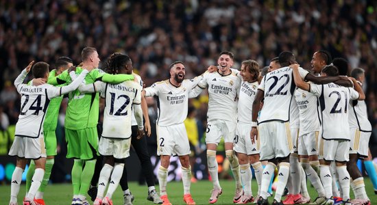 Madrides "Real" futbolisti 15. reizi triumfē UEFA Čempionu līgā