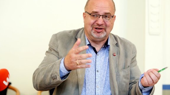 Par Valkas mēru ievēlē Kraukli