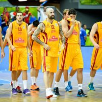 Noraidīts Maķedonijas izlases protests par pēdējām sekundēm EČ spēlē ar Melnkalni