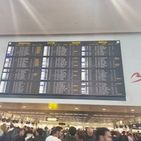 Хаос в аэропорту Брюсселя: отменены рейсы в Ригу (дополнено в 14.42)