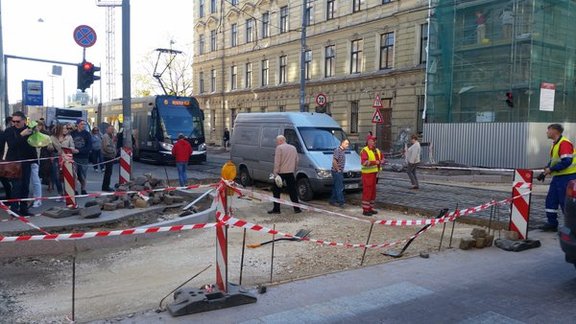 Auto Krišjāņa Barona ielā - 1