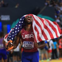 Amerikānis Lailss pasaules čempionātā vieglatlētikā uzvar 100 metru sprintā
