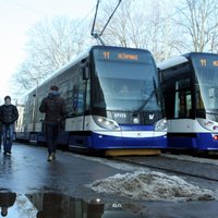 ФОТО: низкопольные трамваи начали курсировать в Межапарк