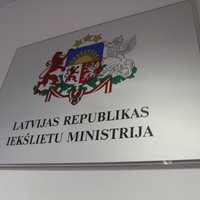 Golubeva ierosina disciplinārlietu pret IeM Informācijas centra priekšnieci Lapiņu