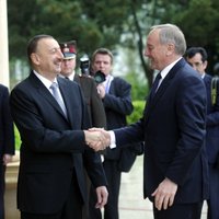 Fotoreportāža: prezidents sāk vizīti Azerbaidžānā