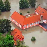 Fotoreportāža: plūdi pārņēmuši Eiropas vidieni