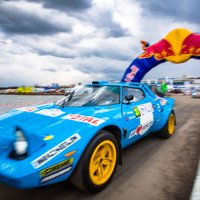 Foto: 'Rally Masters Show' Maskavā - lietus, sasista 'Lancia' un Krievijas čempionu uzvara