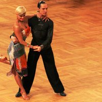 Latvijas dejotāji pirmo reizi iekļūst PČ pusfinālā Latīņamerikas dejās