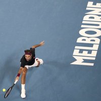 Federers vien piektā seta taibreikā salauž Milmana pretestību