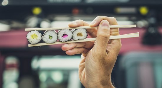 Japāņi katru dienu ēd suši? Stereotipi un patiesības par dažādām tautām