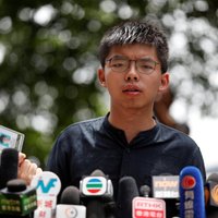 Pirms plašas demonstrācijas Honkongā aizturēti demokrātijas aktīvistu līderi