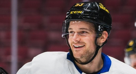 Bļugers ar 'Canucks' pārspēj 'Flames' hokejistus