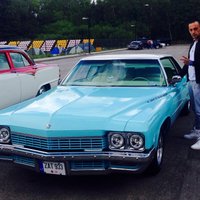 Seksa eksperts Toretto pievēršas ekskluzīvo auto biznesam