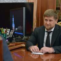 Путин наградил Кадырова орденом Почета "за добросовестную работу"