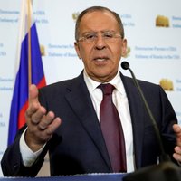 Krievijas iejaukšanās ASV vēlēšanās esot muļķības, skaidro Lavrovs
