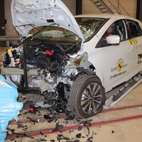 Популярнейший в Европе электрокар Renault Zoe полностью провалил краш-тест