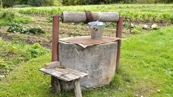 Cik droši ir dzert piemājas akas ūdeni? Atbild ūdens pētnieki