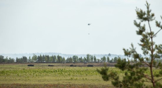 Ugunsgrēkā Ādažu poligonā nodarītie zaudējumi jaunaudzēm veido 1,357 miljonus eiro