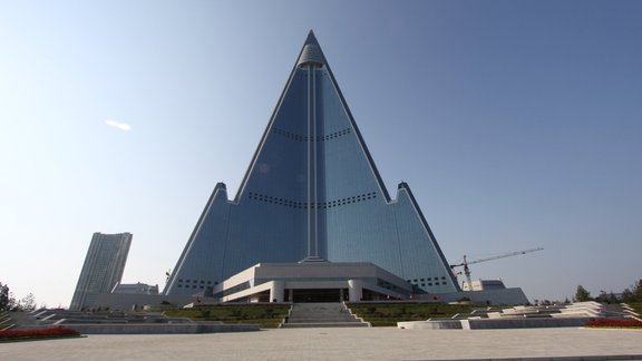 Ryugyong hotel in Pyongyang (Nord Korea)