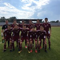 Latvijas U-19 futbola izlase sakauj Lietuvu; talantīgais Krollis gūst četrus vārtus