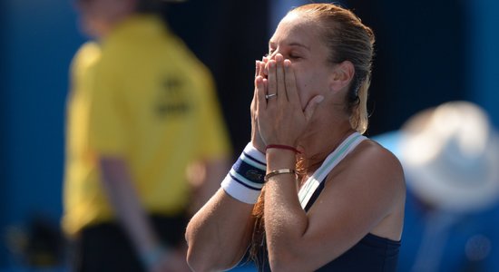 Cibuļkova sagrauj Radvansku un 'Australian Open' finālā spēkosies ar Li