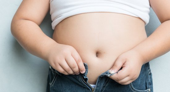 Минздрав: для 35% латвийцев характерен лишний вес, а четверть населения страдает от ожирения