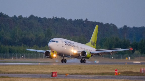 airbaltic boeing 737