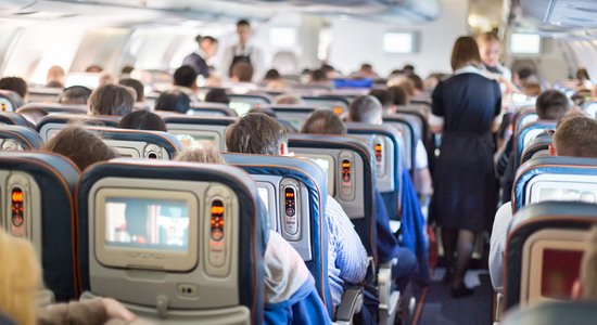 В самолетах стало больше агрессивных и пьяных пассажиров: их не пускают на рейс и отказывают в полете