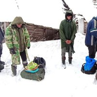 ФОТО. Литовские пограничники-практиканты помогли задержать в Латвии группу нелегалов